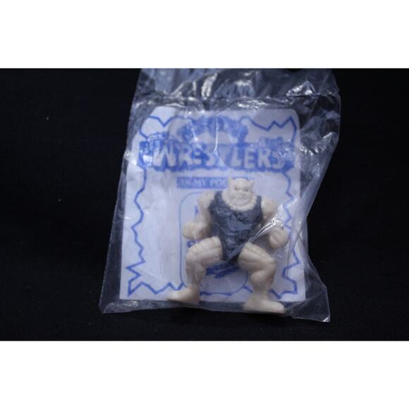 Long John Siliver's 1995 Monster Wrestlers in my pocket Grunt in Plastic - Picture 2 of 4